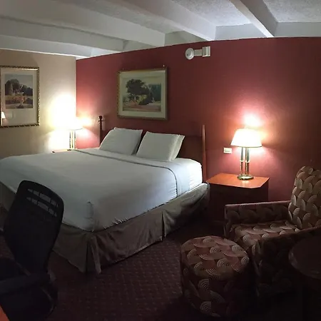 Rodeway Inn & Suites