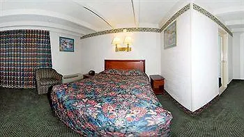 Rodeway & Hotel 2*