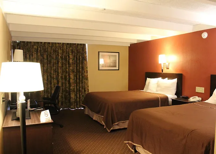 Rodeway & Hotel 2*